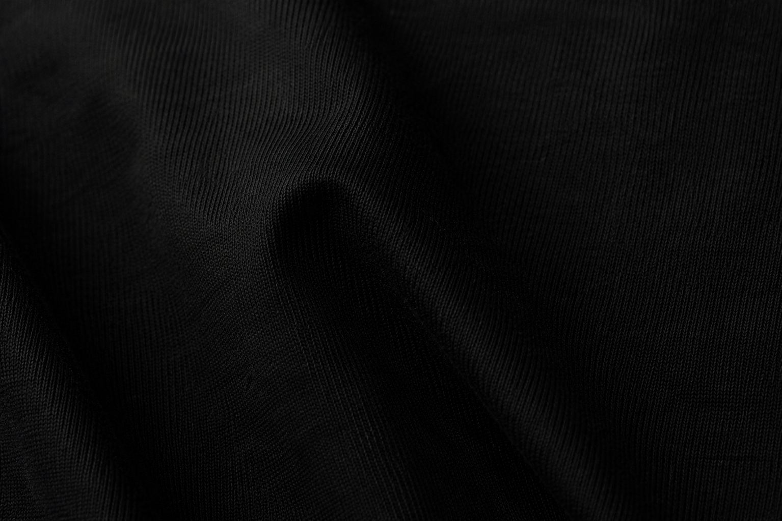 Sudadera + Playera + Tote.